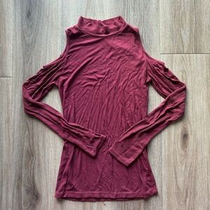 Maroon open shoulder ribbed top
